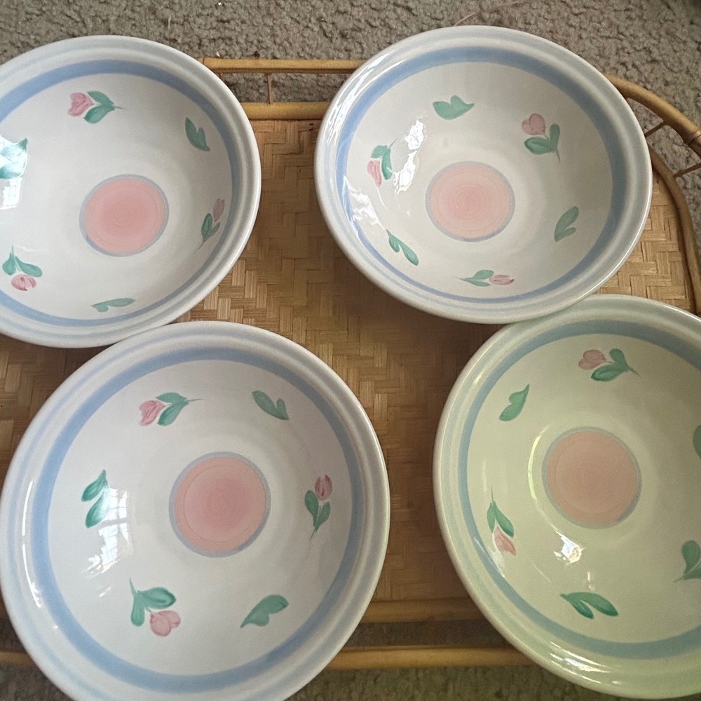 International Tableworks Capri 9123 Cereal Bowls Set of 4 Pink Tulip Stoneware